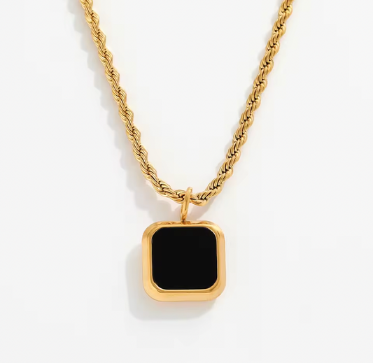 Myra Onyx Pendent