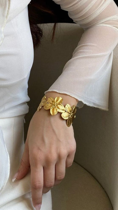 Flower Vacation Bracelet