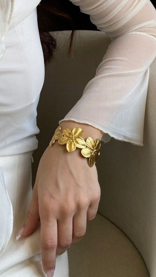 Flower Vacation Bracelet