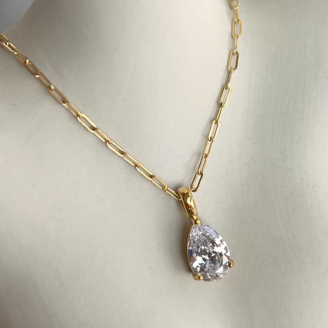 Diamond Set Gift Box
