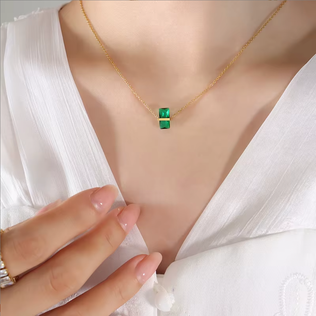 Emerald Promise Minimal Necklace