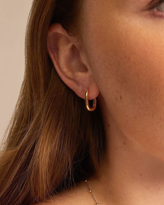 Amara Oval Hoops