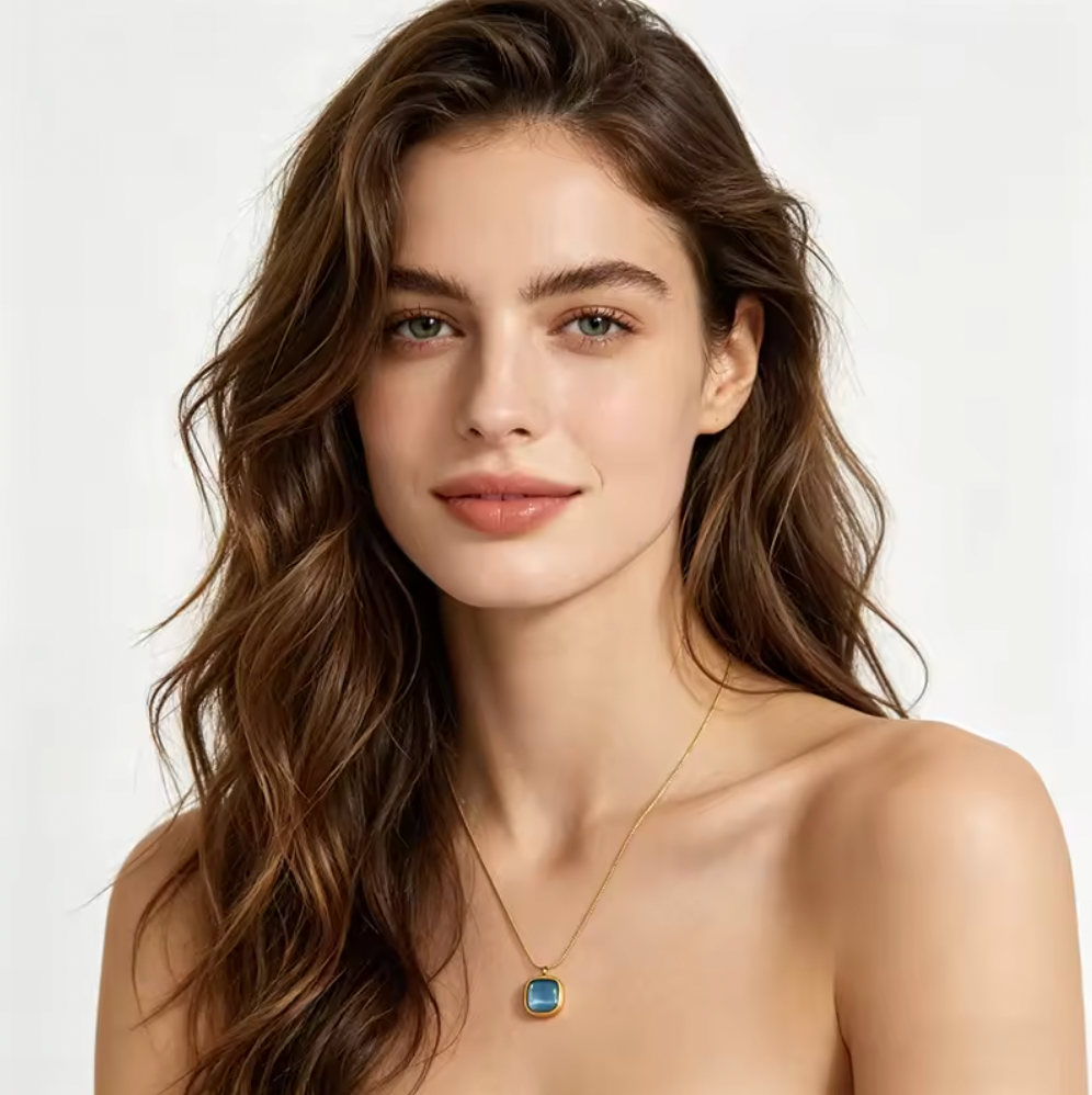 Lyla Pendent