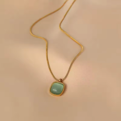 Lyla Pendent