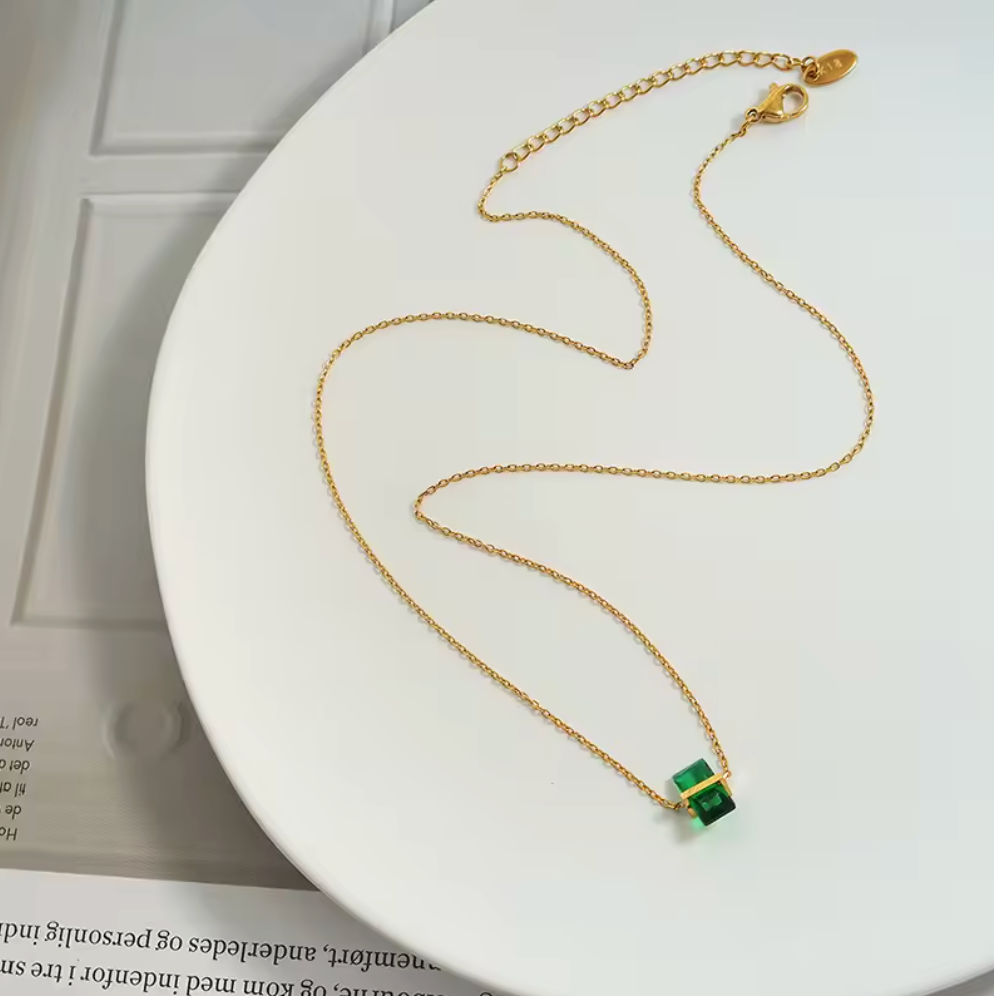 Emerald Promise Minimal Necklace
