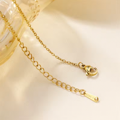 Horse Shoe Minimal Necklace