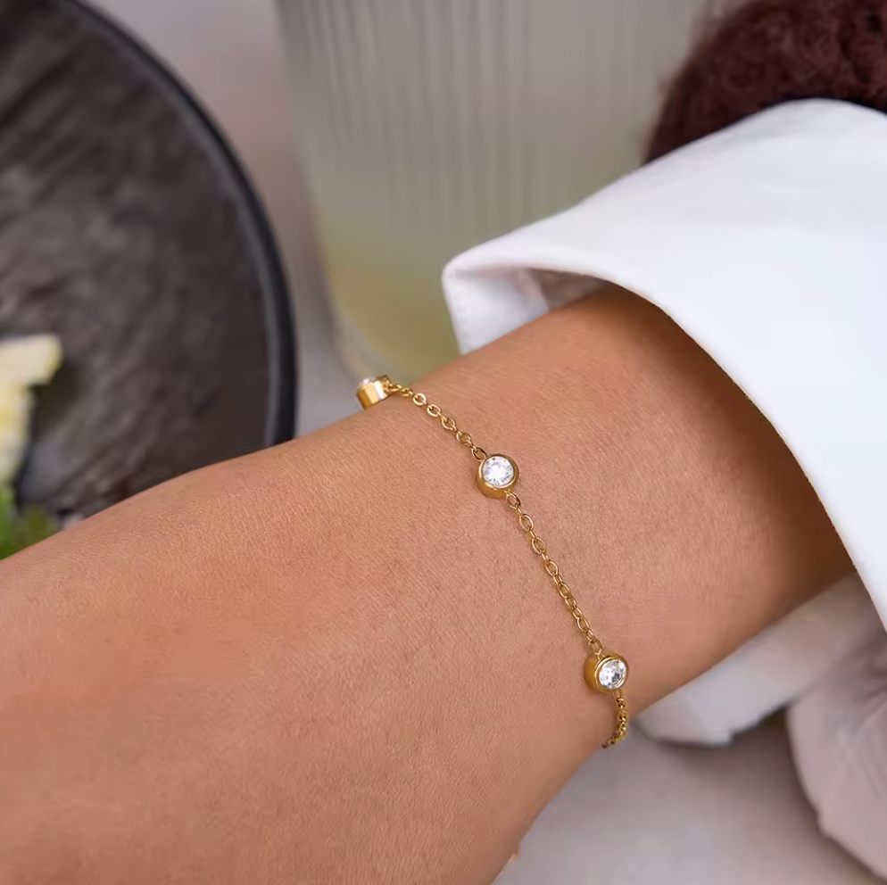 Solitary Spark Bracelet