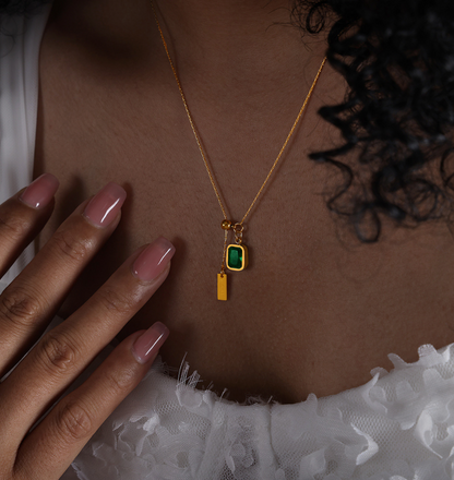 classic emerald necklace from shopbaari jwellery